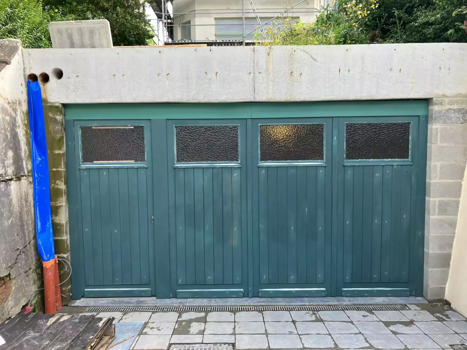 Geprofileerde houten poort — Watermaal-Bosvoorde