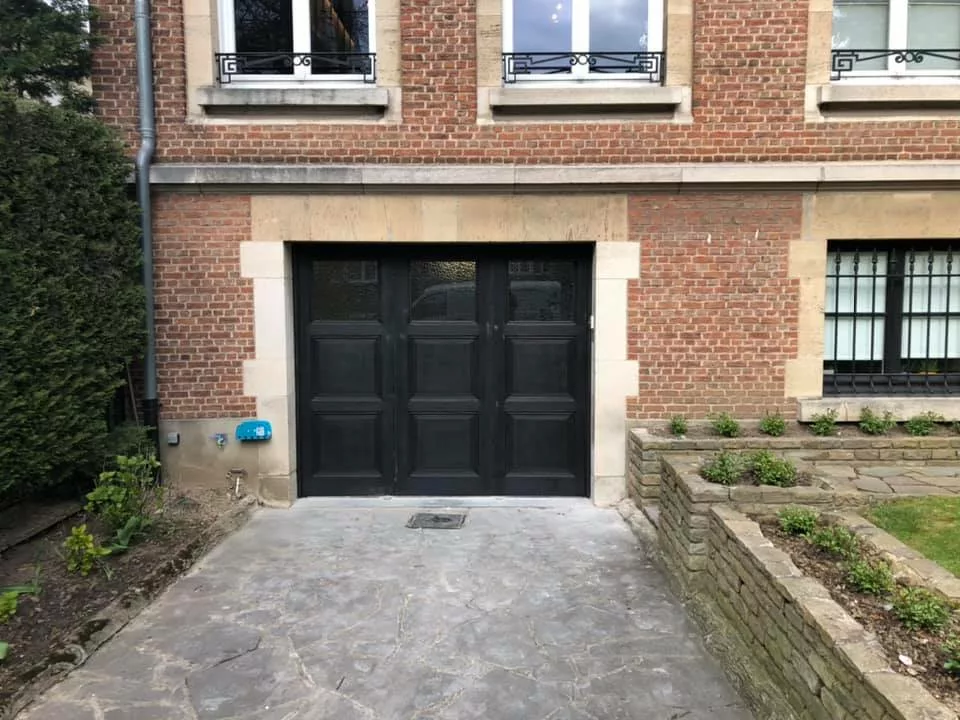 Reproduction de porte de garage traditionnelle — 3