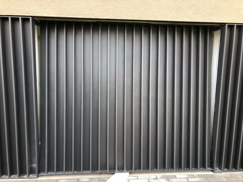 2 portes de garage invisibles au Luxembourg — 2