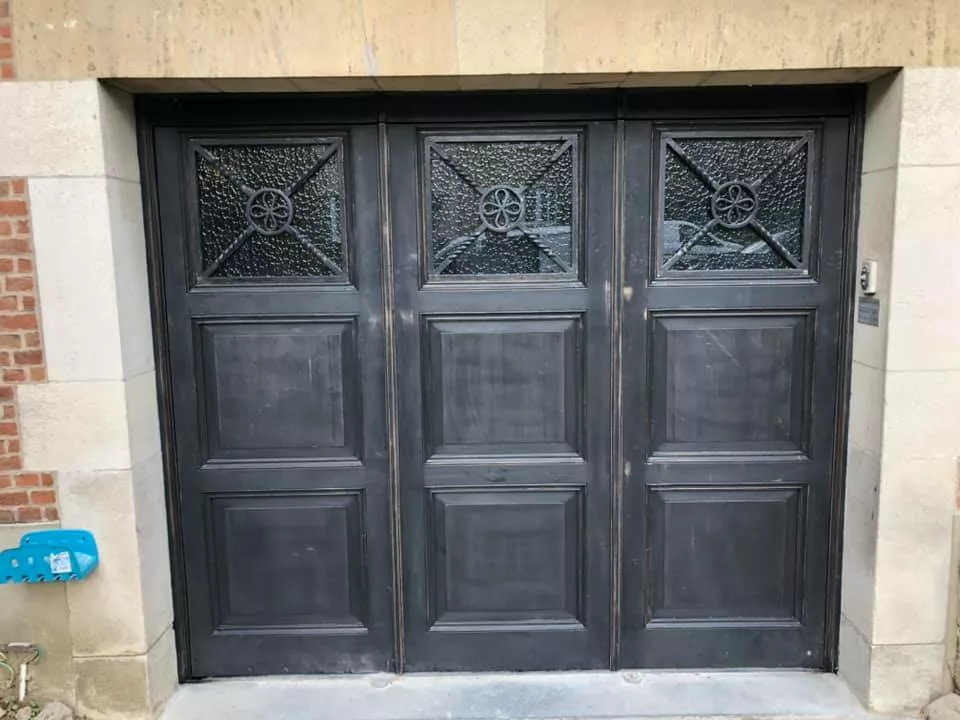 Reproduction de porte de garage traditionnelle — 2