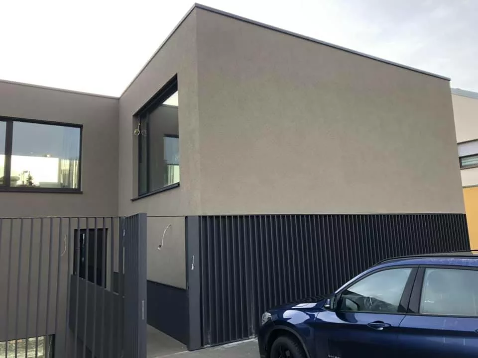 2 invisible garage doors in Luxembourg