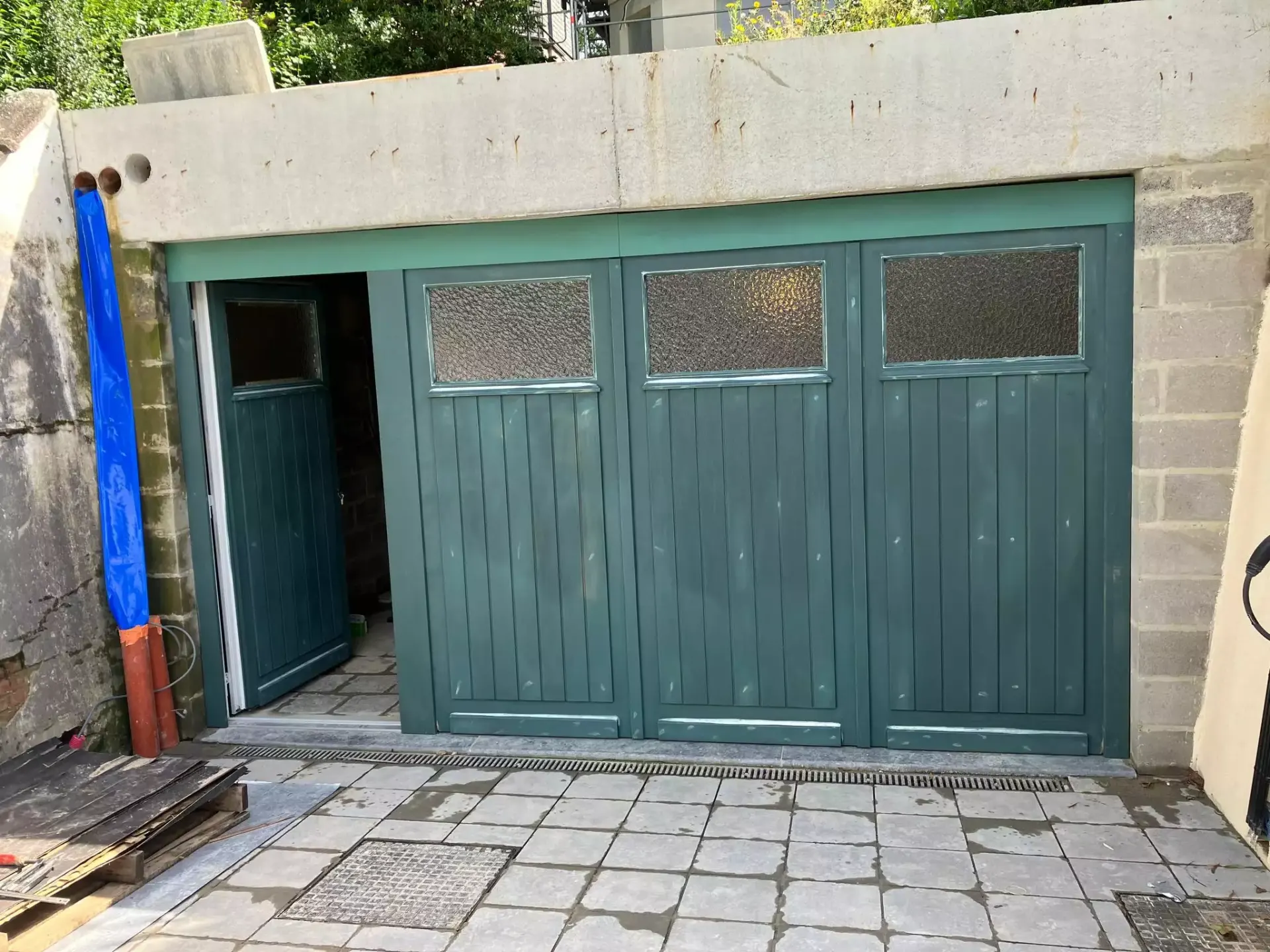 Porte moulurée en bois — Watermael-Boitsfort — 2
