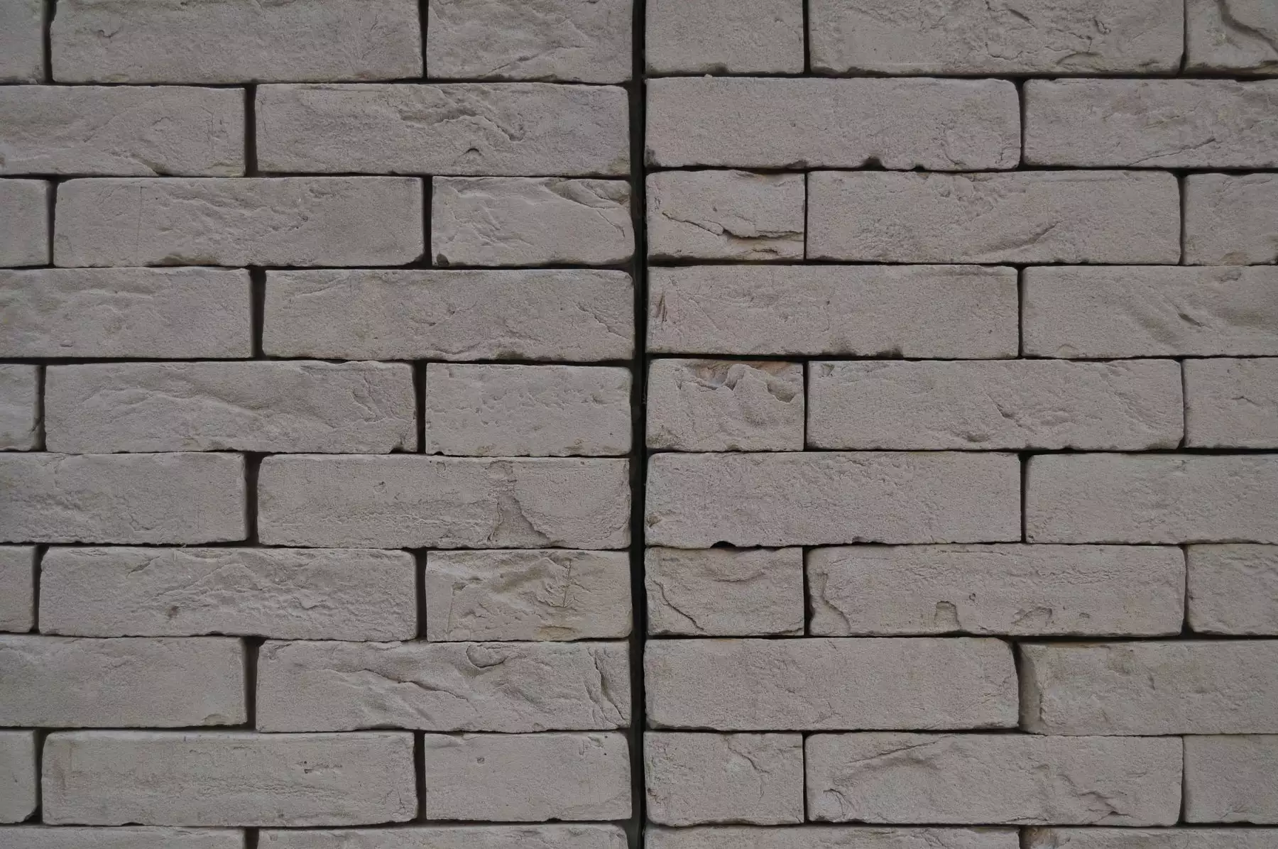Porte de garage — 1 tonne de briques — 2